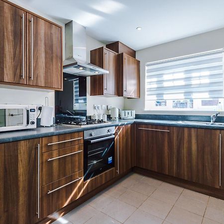 Вілла Modern Semi Detached In A Quiet Location, Driveway Parking Ewloe Екстер'єр фото
